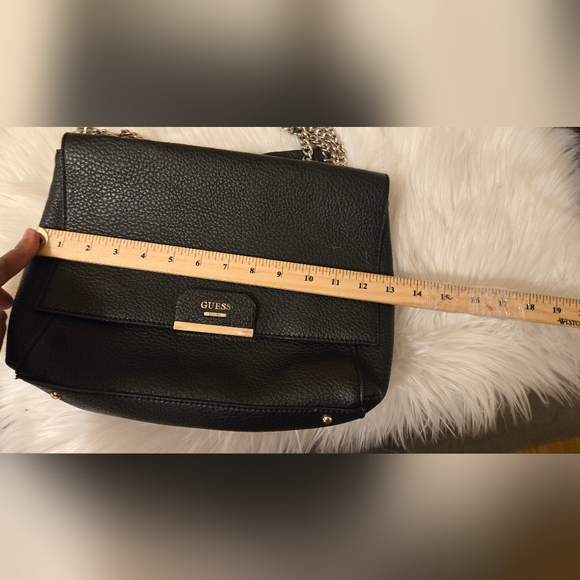 GUESS Women's  Handbag Purse Ryann Black Shoulder Bag with  Chain Handle - Picture 16 of 16
